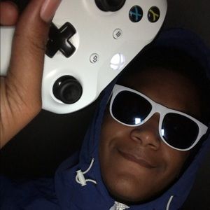 Meet your Posher, Deandre